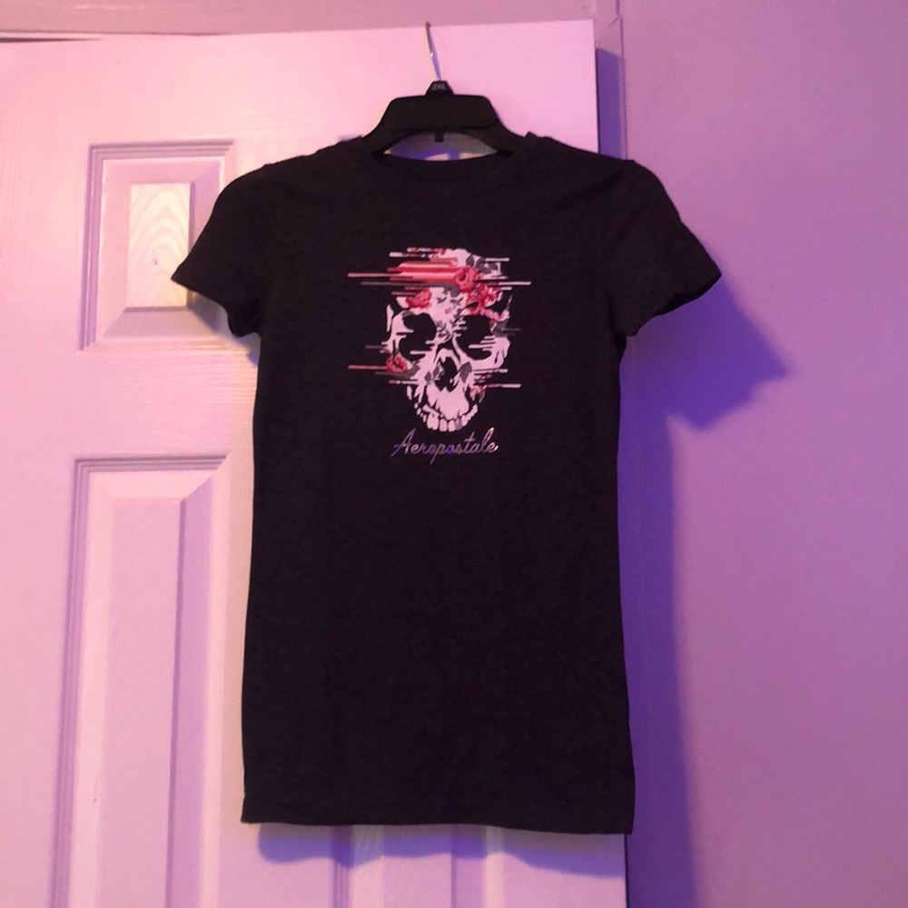 Aeropostale Black rose skull T-shirt